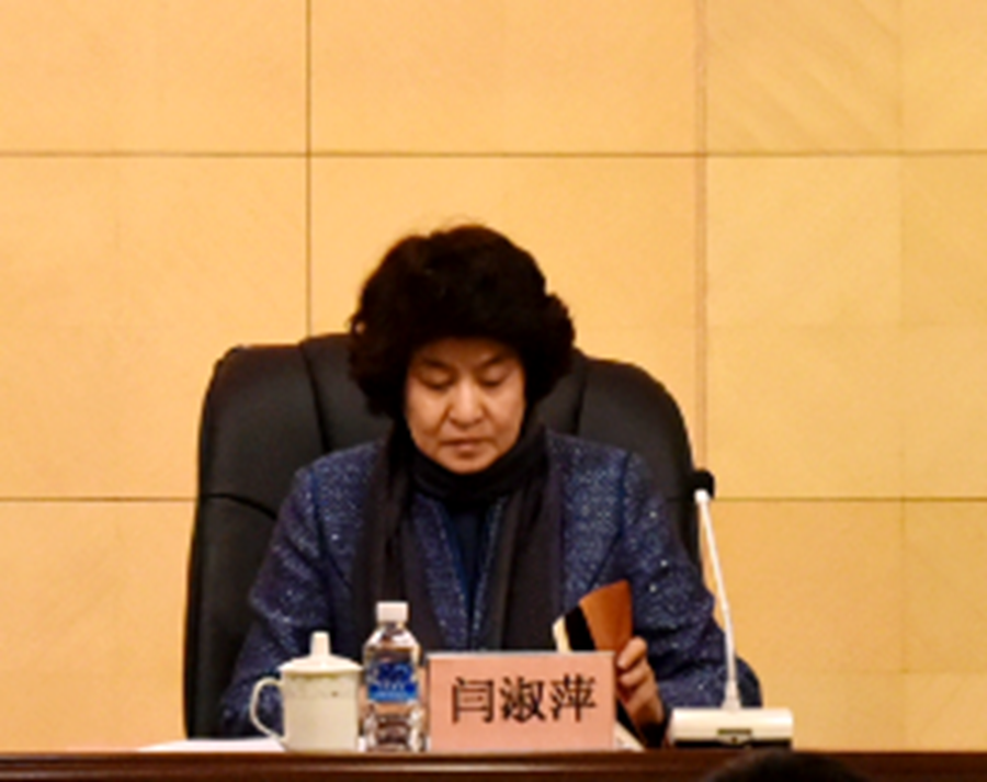 省委第七巡视组副组长闫淑萍讲解测评票的填写和投票要求